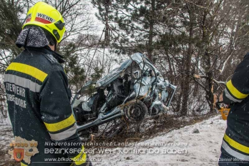 20160123 Verkehrsunfall mit Menschenrettung auf der A2 Rfb Süd bei Leobersdorf  Foto: © Daniel Wirth 