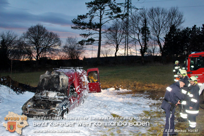 20160128 Fahrzeugbrand in Pottenstein  Foto: © Markus Hackl