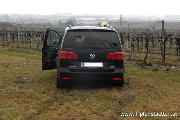 20160217 Verkehrsunfall Weinbergstr. Pfaffstätten   Foto: © Felix Spitzer FF Pfaffstätten