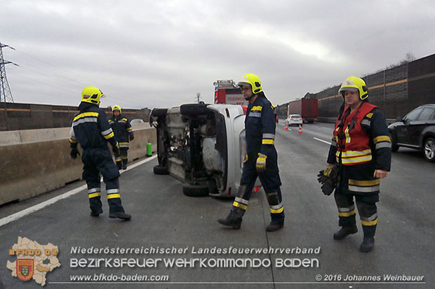 20160218 Verkehrsunfall A2 Hoehe Kottingbrunn  Foto: © Johannes Weinbauer