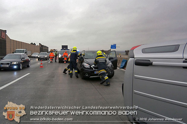 20160218 Verkehrsunfall A2 Hoehe Kottingbrunn  Foto: © Johannes Weinbauer