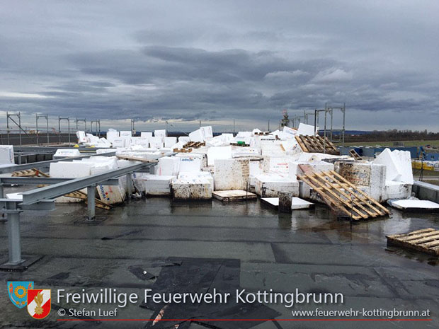 20160221 Sturmschaden Gewerbepark Kottingbrunn  Foto: © Stefan Luef