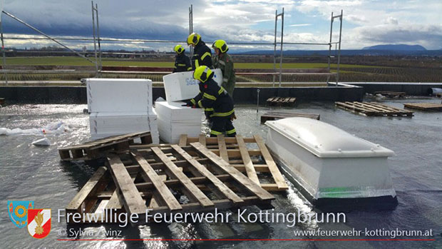 20160221 Sturmschaden Gewerbepark Kottingbrunn  Foto: © Sivia Zwinz