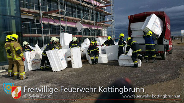 20160221 Sturmschaden Gewerbepark Kottingbrunn  Foto: © Silvia Zwinz