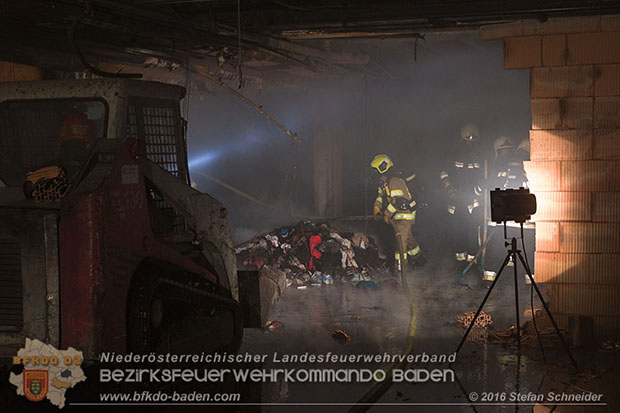 20160301 Lagerhallenbrand im Gewerbepark Traiskirchen  Foto: © Stefan Schneider