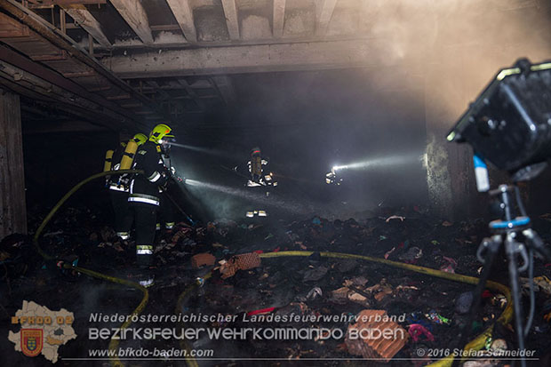 20160301 Lagerhallenbrand im Gewerbepark Traiskirchen  Foto: © Stefan Schneider