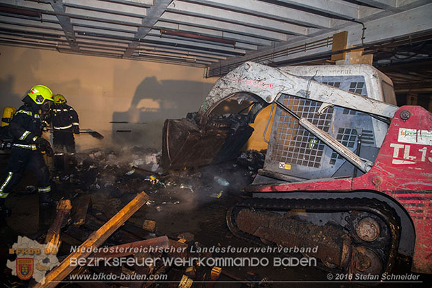 20160301 Lagerhallenbrand im Gewerbepark Traiskirchen  Foto: © Stefan Schneider