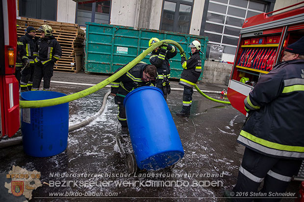 20160301 Lagerhallenbrand im Gewerbepark Traiskirchen  Foto: © Stefan Schneider