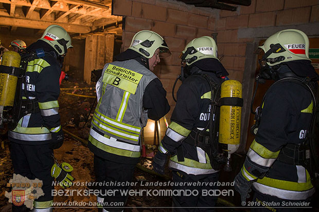 20160301 Lagerhallenbrand im Gewerbepark Traiskirchen  Foto: © Stefan Schneider