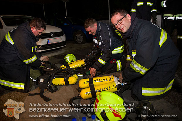 20160312 Brand eines überdachten Brennholzlagerplatz in Tattendorf  Foto: © Stefan Schneider