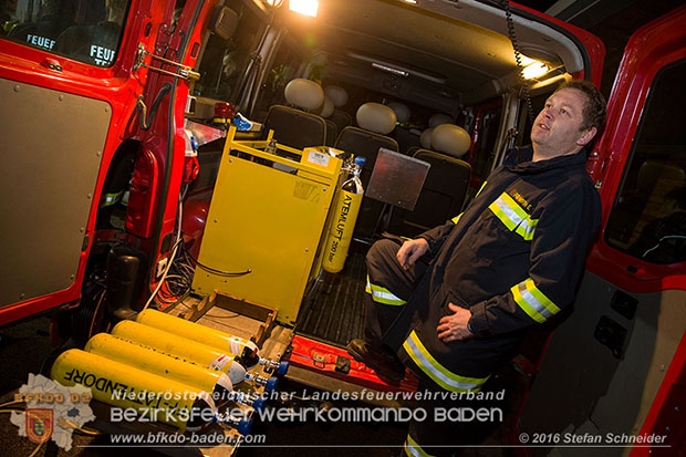 20160312 Brand eines überdachten Brennholzlagerplatz in Tattendorf  Foto: © Stefan Schneider