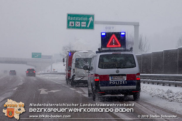 20160315 Fzg. Bergung A21 RFb St. Pölten  Foto: © tefan Schneider