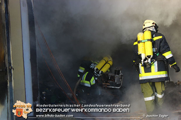 20160402 Garagenbrand auf Bauernhof in Klausen-Leopoldsdorf  Foto: © Joachim Zagler