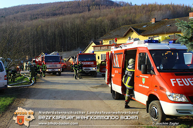 20160402 Garagenbrand auf Bauernhof in Klausen-Leopoldsdorf  Foto: © Joachim Zagler