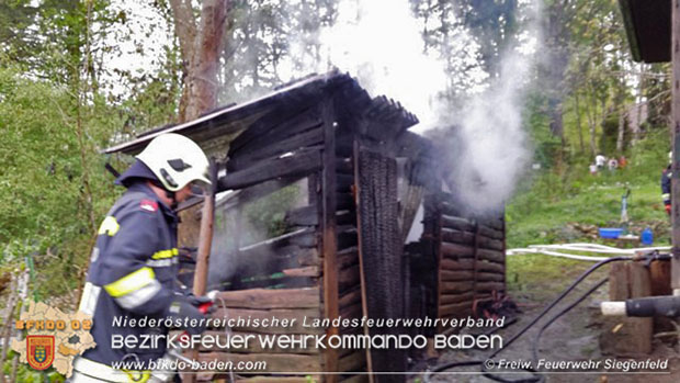 20160423 Brand einer Holzhütte in Siegenfeld-Rosental  Foto: © FF Siegenfeld