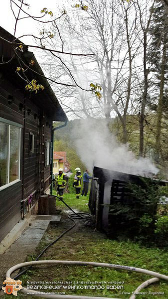 20160423 Brand einer Holzhuette in Siegenfeld-Rosental  Foto: © FF Siegenfeld
