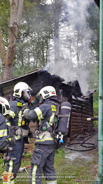 20160423 Brand einer Holzhuette in Siegenfeld-Rosental  Foto: © FF Siegenfeld