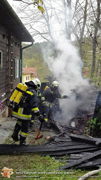 20160423 Brand einer Holzhuette in Siegenfeld-Rosental  Foto: © FF Siegenfeld