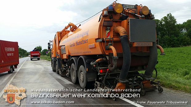 20160515 Verkehrsunfall LB210 Tribuswinkel  Foto: © FF Tribuswinkel