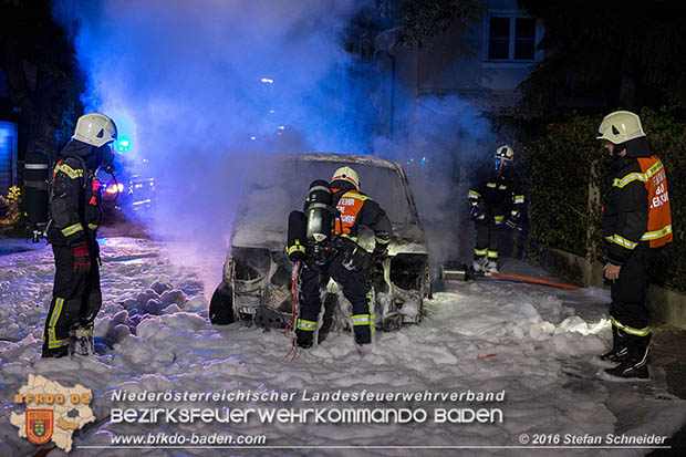 20160608 Kleintransporter in Vollbrand in Baden Weikersdorf Foto: © Stefan Schneider 20160608 Kleintransporter in Vollbrand in Baden Weikersdorf Foto: © Stefan Schneider