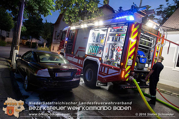 20160608 Kleintransporter in Vollbrand in Baden Weikersdorf Foto: © Stefan Schneider 20160608 Kleintransporter in Vollbrand in Baden Weikersdorf Foto: © Stefan Schneider