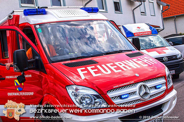20160609 2-jähriger Bub steckt in Holzgeländer fest  Foto: © Stefan Schneider