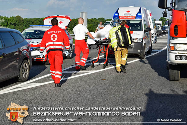 2016_06_17 Verkehrsunfall mit Menschenrettung LB210 Ebreichsdorf - Oberwaltersdorf  Foto: © Rene Weiner