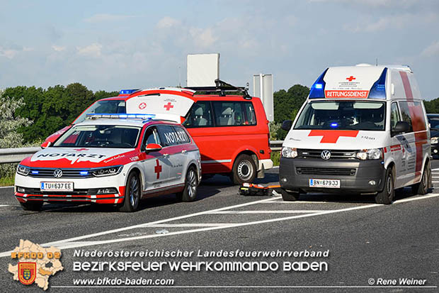 2016_06_17 Verkehrsunfall mit Menschenrettung LB210 Ebreichsdorf - Oberwaltersdorf  Foto: © Rene Weiner