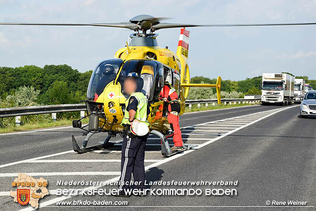 2016_06_17 Verkehrsunfall mit Menschenrettung LB210 Ebreichsdorf - Oberwaltersdorf  Foto: © Rene Weiner