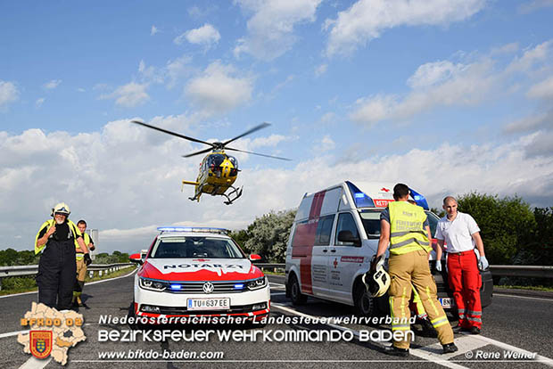 2016_06_17 Verkehrsunfall mit Menschenrettung LB210 Ebreichsdorf - Oberwaltersdorf  Foto: © Rene Weiner