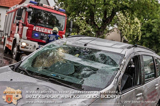 20160620 Verkehrsunfall im Stadtgebiet Bad Vöslau  Foto: © Stefan Schneider