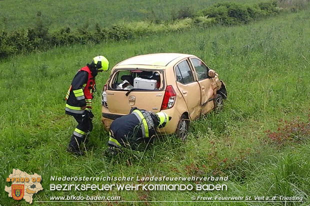 20160620 Fahzeugbergung nach Verkehrsunfall Richtung Grossau Foto: © Klaus Tomas 20160620 Fahzeugbergung nach Verkehrsunfall Richtung Grossau Foto: © Klaus Tomas