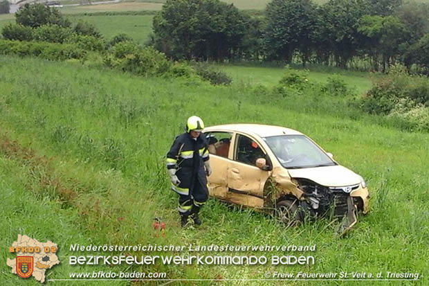 20160620 Fahzeugbergung nach Verkehrsunfall Richtung Grossau Foto: © Klaus Tomas 20160620 Fahzeugbergung nach Verkehrsunfall Richtung Grossau Foto: © Klaus Tomas