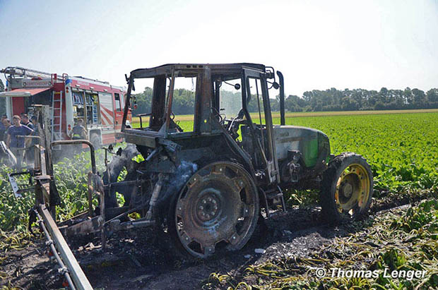20160624 Traktorbrand bei Ebreichsdorf   Foto: © Thomas Lenger