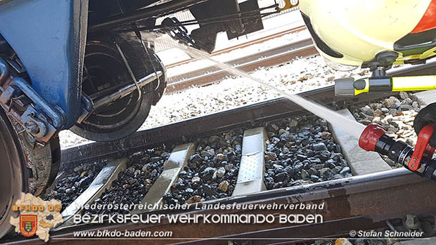 20160625 Flurbrände auf der Südbahnstrecke durch defekte Bremse eines Güterzuges Foto: © Stefan Schneider