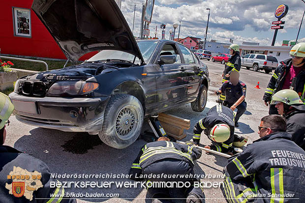 20160628 Fahrzeugbrand Schafflerhofsiedlung Tribuswinkel  Foto: © Stefan Schneider