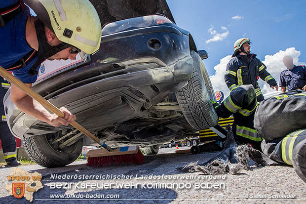 20160628 Fahrzeugbrand Schafflerhofsiedlung Tribuswinkel  Foto: © Stefan Schneider