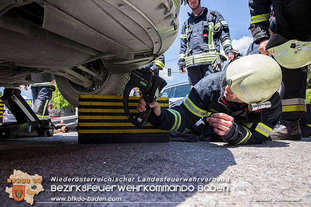 20160628 Fahrzeugbrand Schafflerhofsiedlung Tribuswinkel  Foto: © Stefan Schneider