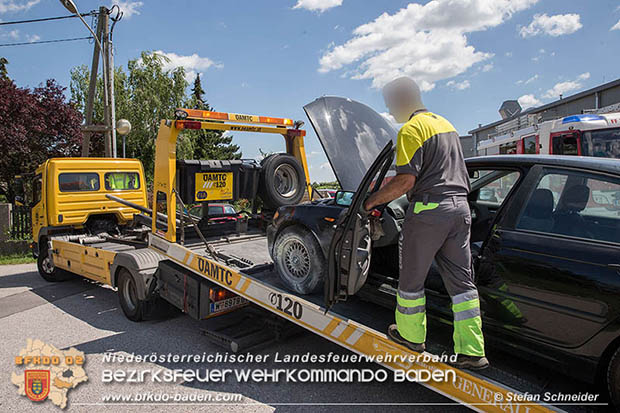 20160628 Fahrzeugbrand Schafflerhofsiedlung Tribuswinkel  Foto: © Stefan Schneider