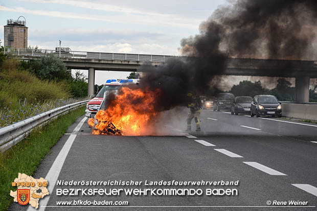 20160703 Fahrzeugbrand A3 Ebreichsdorf-Pottendorf RFB Bgld.  Foto: © ASB ÖA Rene Weiner