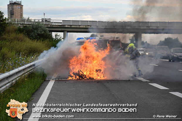 20160703 Fahrzeugbrand A3 Ebreichsdorf-Pottendorf RFB Bgld.  Foto: © ASB ÖA Rene Weiner