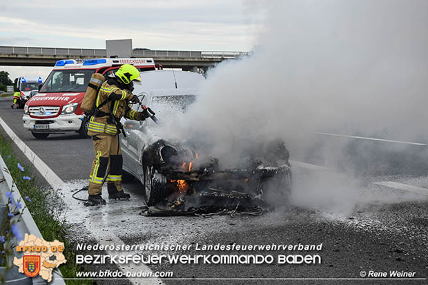 20160703 Fahrzeugbrand A3 Ebreichsdorf-Pottendorf RFB Bgld.  Foto: © ASB ÖA Rene Weiner
