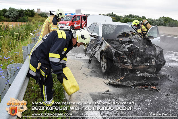 20160703 Fahrzeugbrand A3 Ebreichsdorf-Pottendorf RFB Bgld.  Foto: © ASB ÖA Rene Weiner