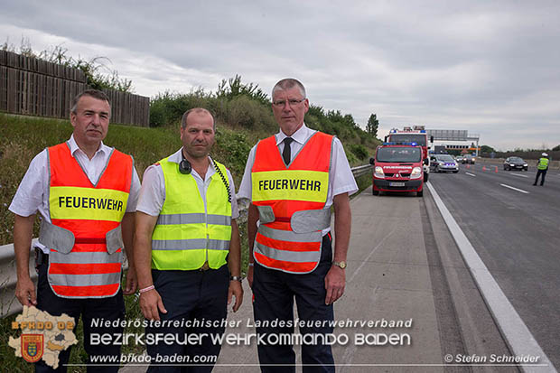 20160703 Wohnmobil verunfallt auf der A2 nach Reifenplatzer  Foto: © Stefan Schneider