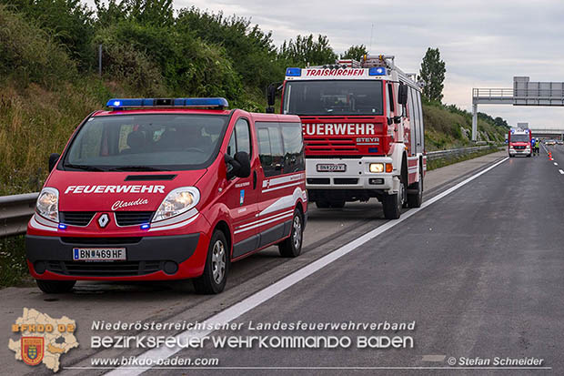 20160703 Wohnmobil verunfallt auf der A2 nach Reifenplatzer  Foto: © Stefan Schneider