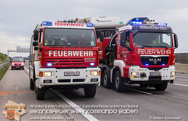 20160703 Wohnmobil verunfallt auf der A2 nach Reifenplatzer  Foto: © Stefan Schneider