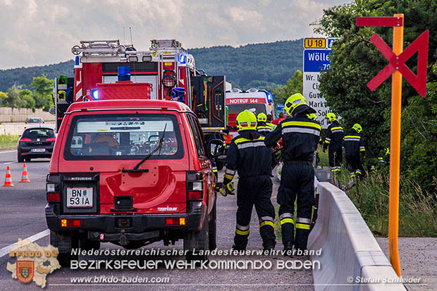 20160708 Verkehrsunfall A2 Südautobahn RFb Süd bei Wöllersdorf  Foto: © Stefan Schneider