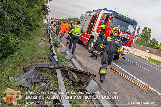20160708 Verkehrsunfall A2 Südautobahn RFb Süd bei Wöllersdorf Foto: © Stefan Schneider