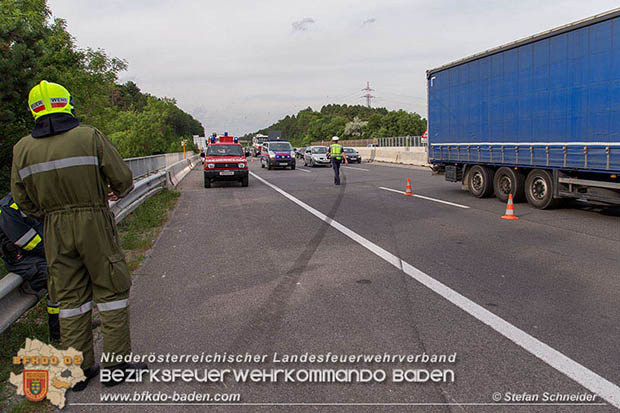 20160708 Verkehrsunfall A2 Südautobahn RFb Süd bei Wöllersdorf Foto: © Stefan Schneider