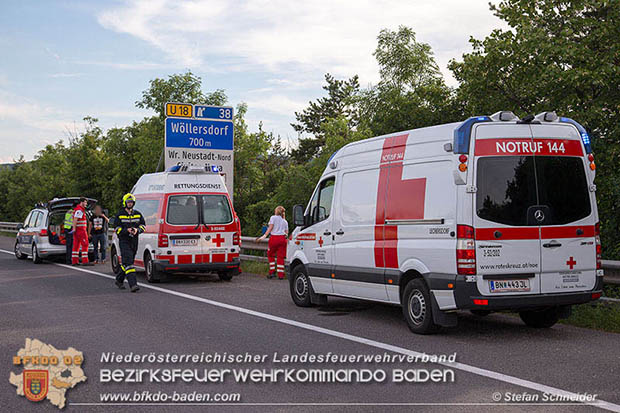 20160708 Verkehrsunfall A2 Südautobahn RFb Süd bei Wöllersdorf  Foto: © Stefan Schneider